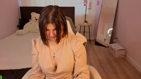 KittyLiikk online show from June 26, 5:20 am