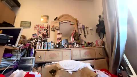 kittyluvx online show from February 18, 4:16 pm