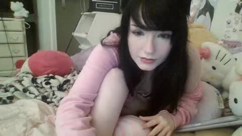 kittypills online show from June 8, 5:30 am