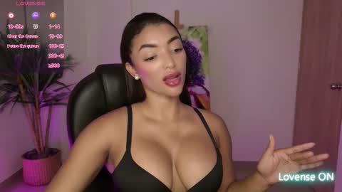 Christina online show from December 19, 11:41 pm