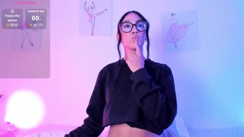 klohe Williams online show from December 3, 12:51 pm