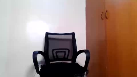 Snapshot of knight_nurse69 chatting on October 20, 6:55 pm knight_nurse69 online show from October 20, 6:55 pm