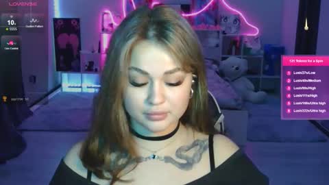 Mia online show from November 7, 5:18 pm