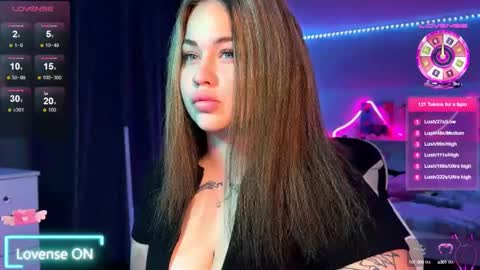 Mia online show from October 12, 6:43 pm