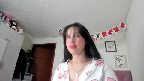 Snapshot of konie_hot chatting on February 19, 11:04 pm konie Diaz online show from February 19, 11:04 pm