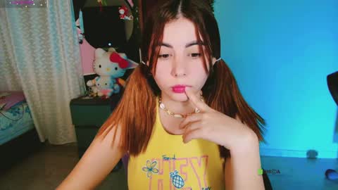 YINI online show from October 11, 2:05 am