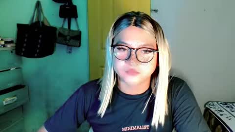 mmm ask me online show from May 9, 12:34 am