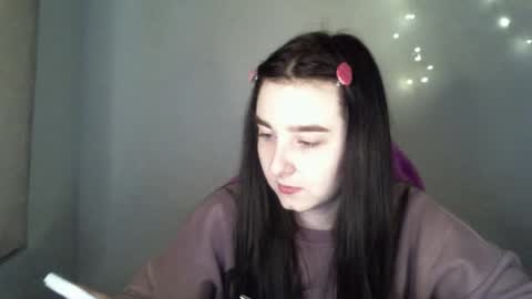 Kris online show from March 8, 2:21 pm