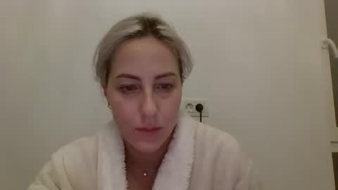 Snapshot of kriss_grace chatting on October 1, 8:14 pm Grace online show from October 1, 8:14 pm