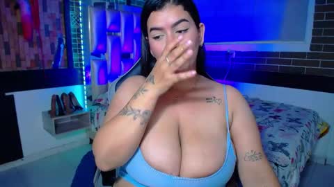 kriss_sweetboobs online show from April 18, 4:53 pm