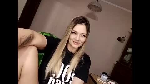 Snapshot of krisssexi chatting on January 27, 1:09 pm KrissSexi online show from January 27, 1:09 pm