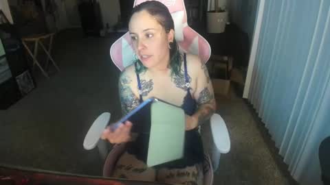 Krista online show from October 2, 2:49 am