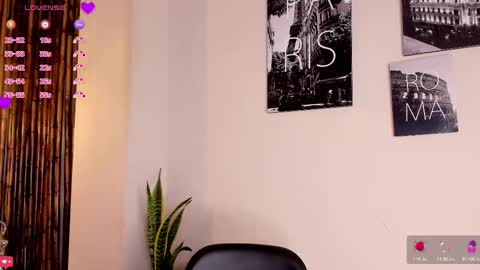 Aria online show from October 22, 12:21 pm