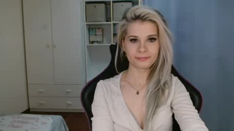 KristineAmore online show from April 28, 6:17 am