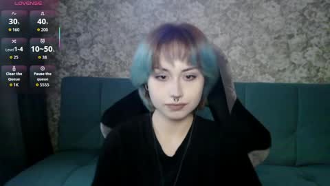 Alice online show from April 24, 2:31 pm