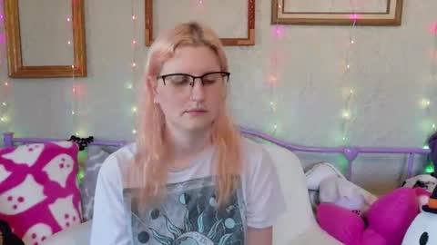 Samantha online show from April 19, 5:57 pm