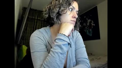 kyhara online show from January 7, 1:09 am