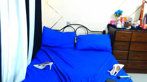 kylarose smith online show from December 18, 3:39 pm