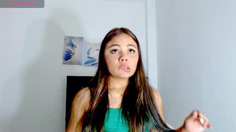 Snapshot of kylie_loveee chatting on October 10, 9:31 pm Paola online show from October 10, 9:31 pm