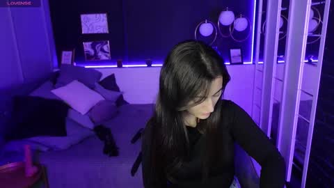 Kylie online show from March 9, 5:33 am