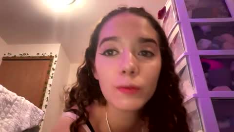 Kylie online show from February 15, 6:12 am