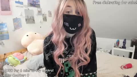 Kyra Wild online show from October 12, 12:46 am