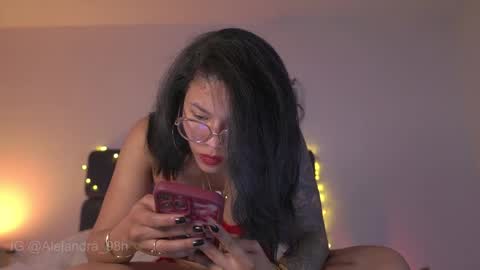 schedule 300 pm - 1100pm colombia time online show from March 4, 11:11 pm