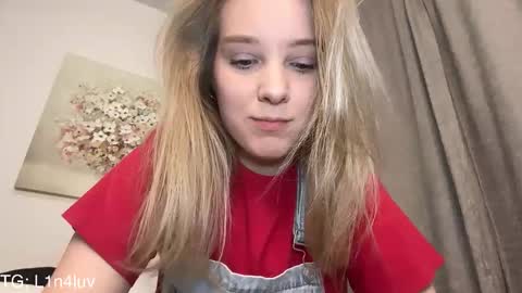 lina online show from March 11, 6:43 pm