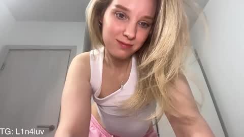 lina online show from April 18, 7:58 pm