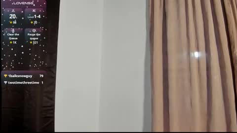 Jazmin online show from January 25, 1:43 am