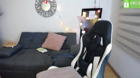 Catalina online show from September 26, 3:26 am