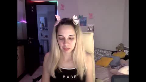 lady_smile69 online show from November 3, 6:34 pm