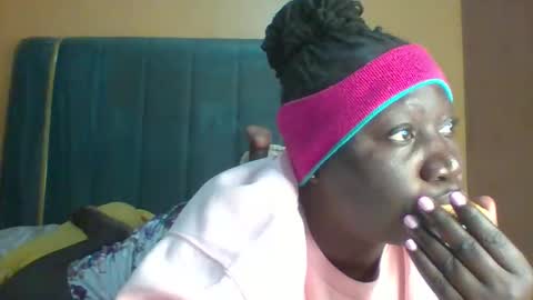 lindah32 online show from September 8, 10:31 pm