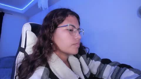  Lady  online show from October 25, 4:09 am