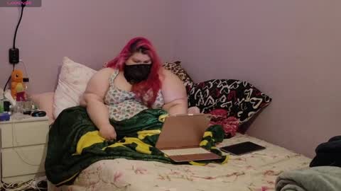 ladykitsunebig online show from June 6, 9:21 pm