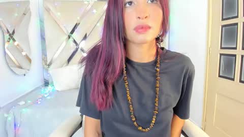 ladymadinght online show from December 3, 1:02 pm