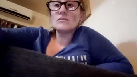 ladyro15 online show from August 3, 4:38 am