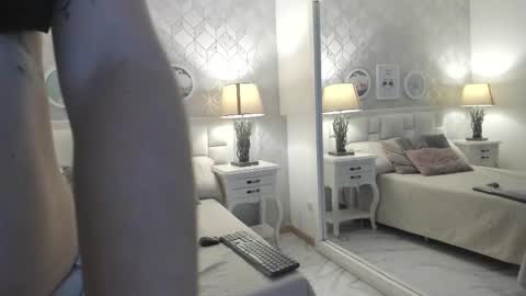 ELIZABETH  online show from February 22, 4:07 am