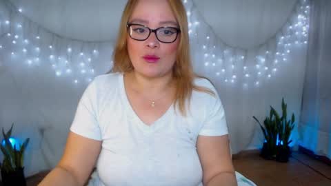  paola and a guest lol    online show from April 10, 6:36 pm