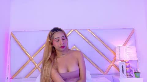 Laila Stilwills online show from October 7, 6:23 pm