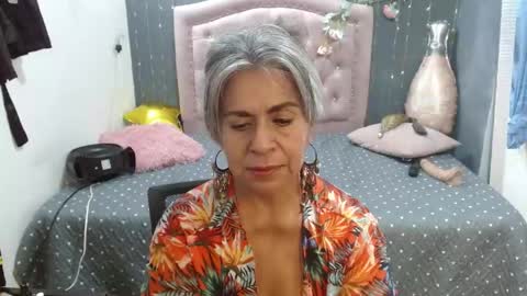 lalisha online show from April 15, 2:12 am