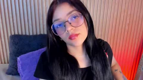 ... .          . ... online show from October 21, 1:26 pm