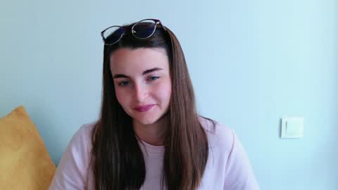 lana_gl online show from July 1, 10:26 am