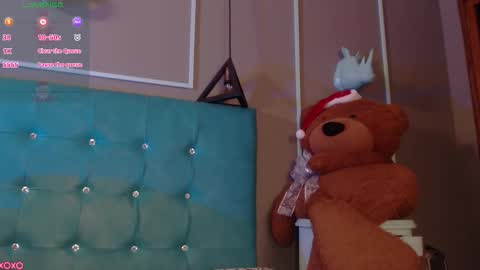 Angel  IG  online show from December 17, 12:38 am