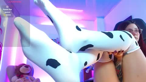 Alana Garcia  online show from November 28, 12:41 pm