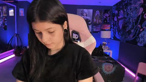 Snapshot of lanakyutt chatting on September 24, 9:25 pm L A N A online show from September 24, 9:25 pm