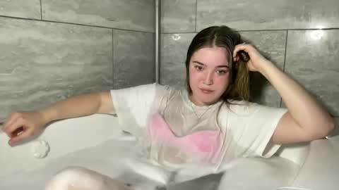 lanelizzie348 online show from April 14, 1:05 am
