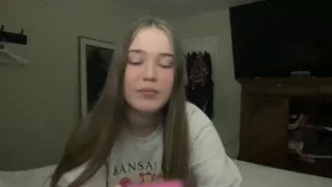 lanelizzie348 online show from May 2, 1:20 am