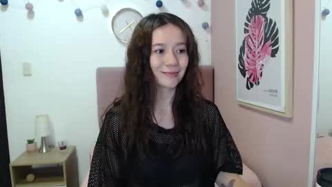 Lanna online show from March 13, 1:56 pm