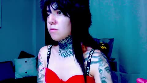 LANNIE   online show from February 26, 4:17 pm